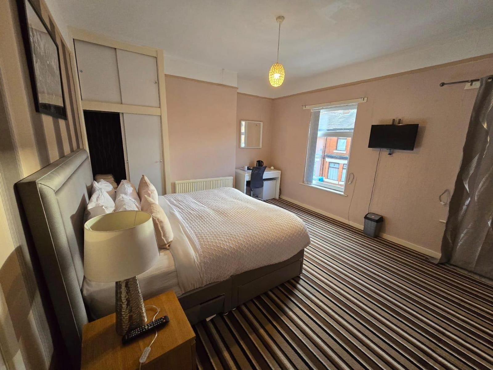 Poshval Hotel Manchester Exterior photo